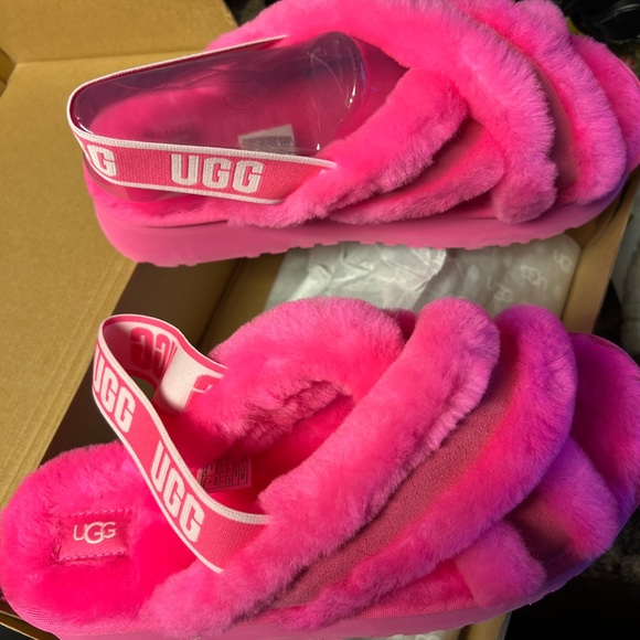 Popular Ugg slippers - Picture 5 of 6